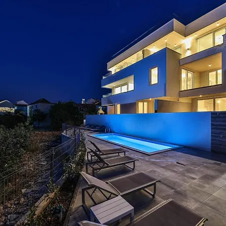 Apartman Beautiful In Okrug Gornji