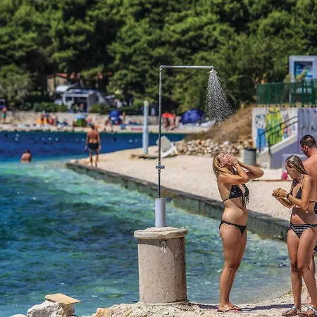 Amazing In Okrug Gornji With Wifi Apartment