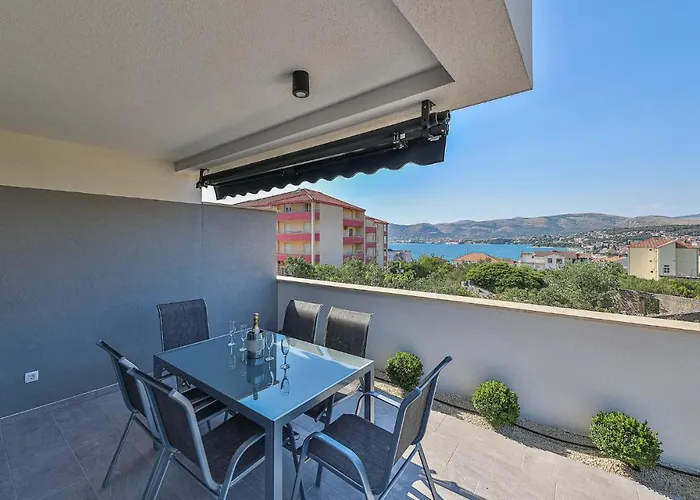 Beautiful In Okrug Gornji Trogir